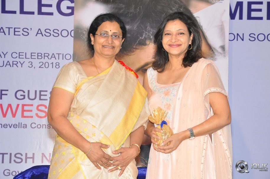 Manasuku-Nachindi-Movie-Team-At-Kasturba-Gandhi-College